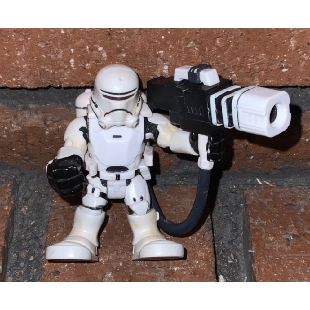 Star Wars First Order Flametrooper Mini Figure with Flamethrower and Backpack
